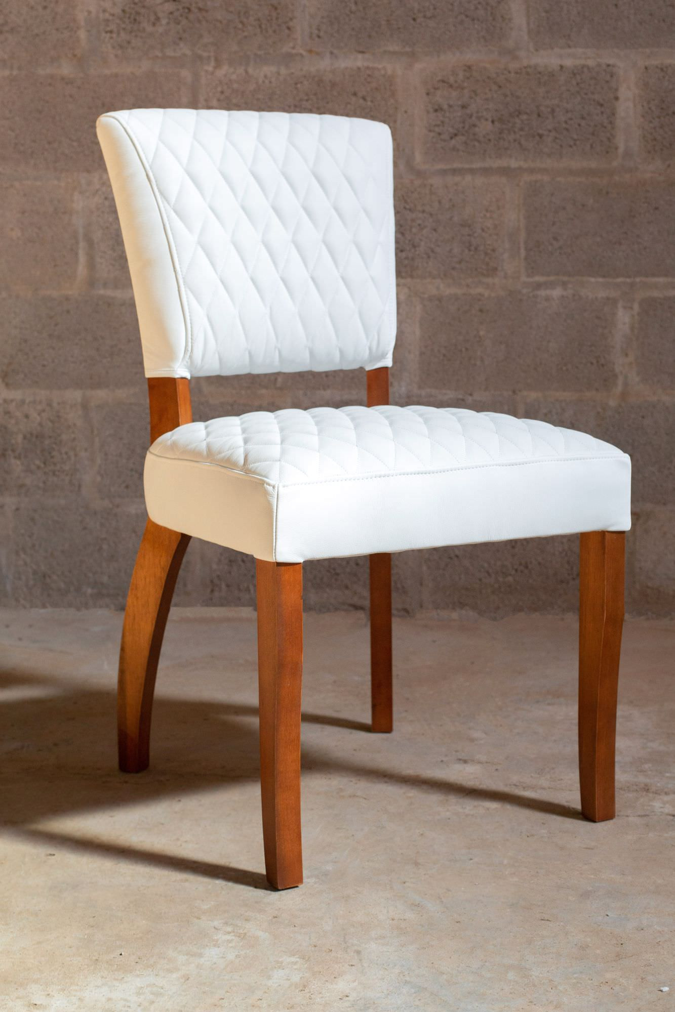 Cadeira Londres Couro Madras Branco