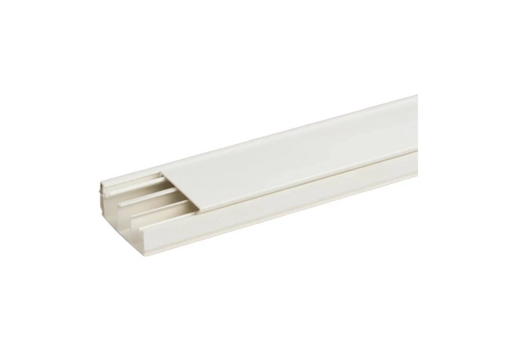 Canaleta em Pvc 5x2x200cm com Fita Adesiva Branca