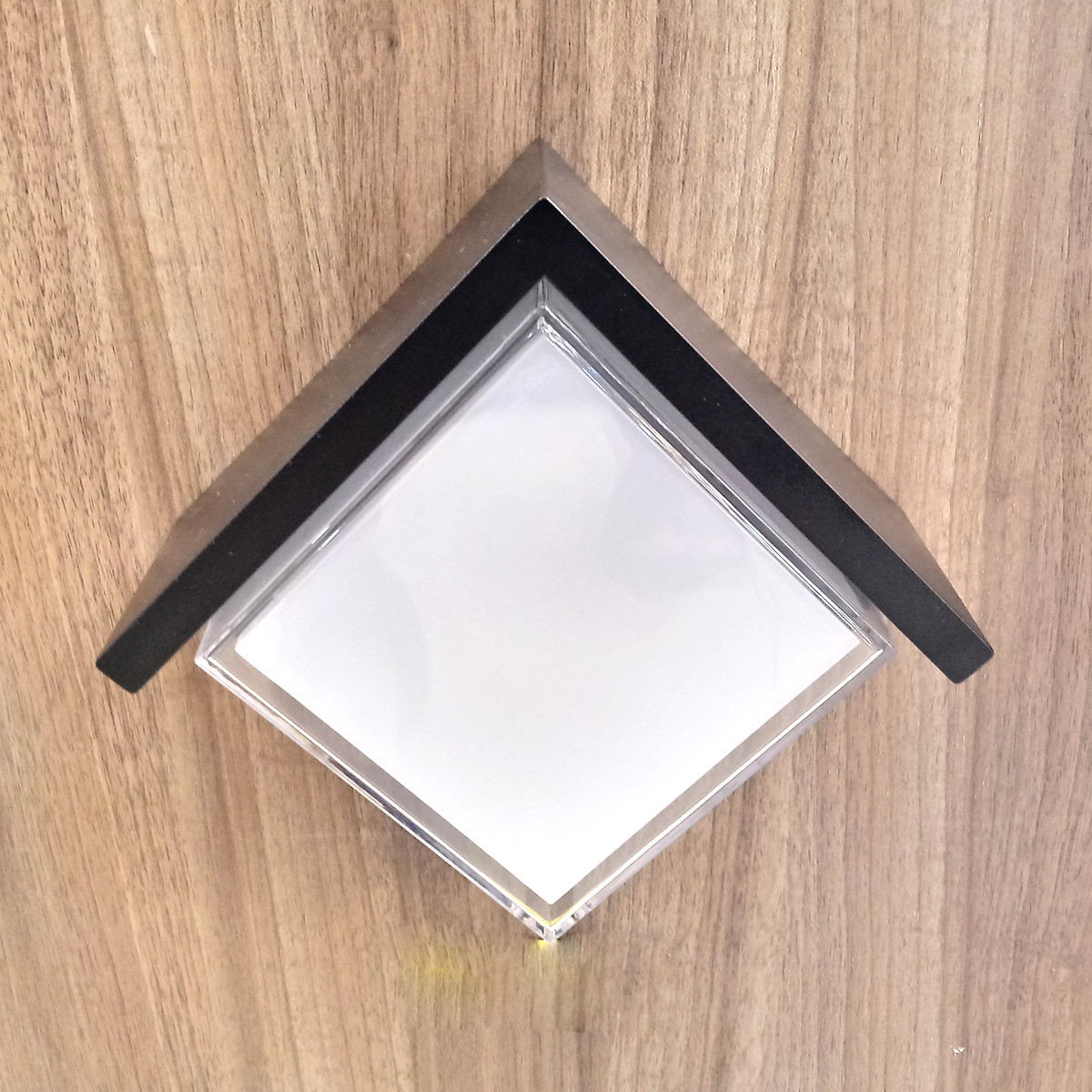Hevvy Arandela Led 12w 4200k Quad Preta O-2460/12pt42k