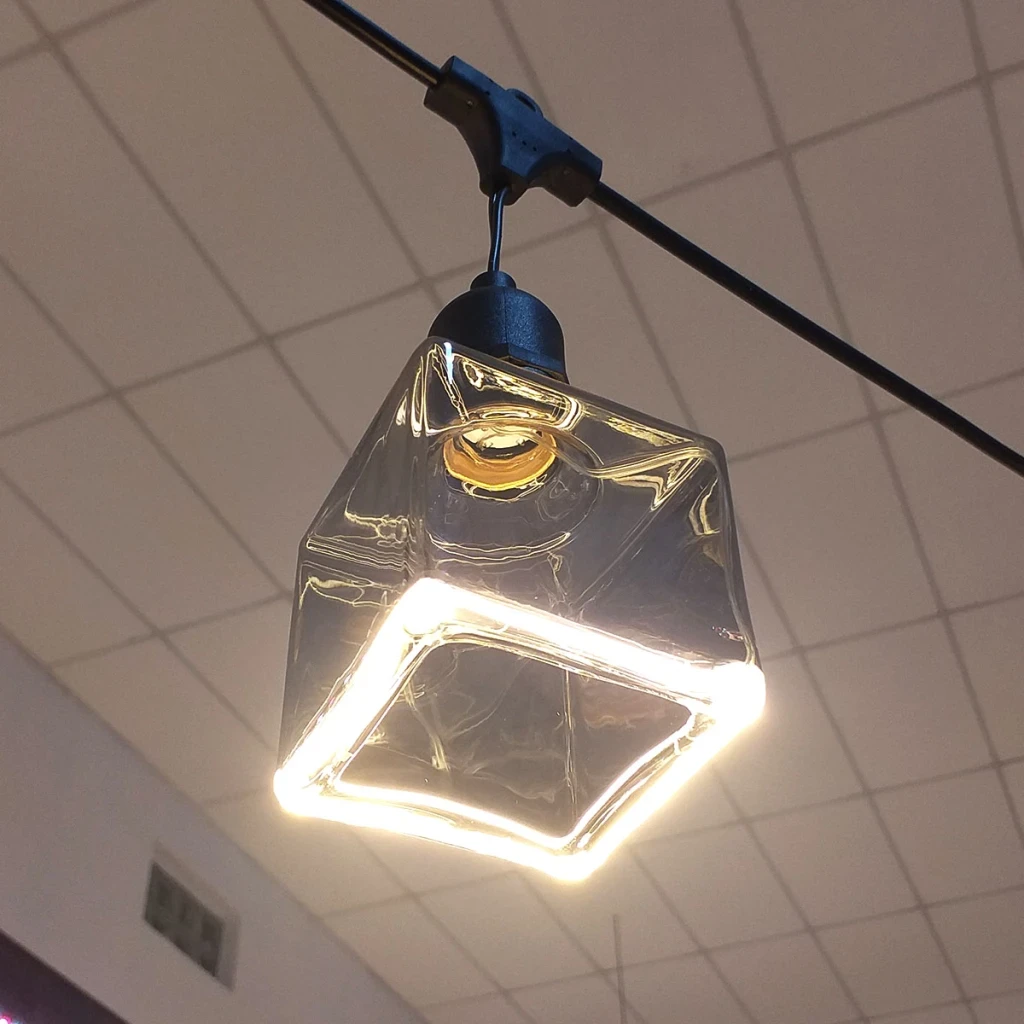 Embuled Lampada Filamento Led 6w 2400k Cubo Fume E27